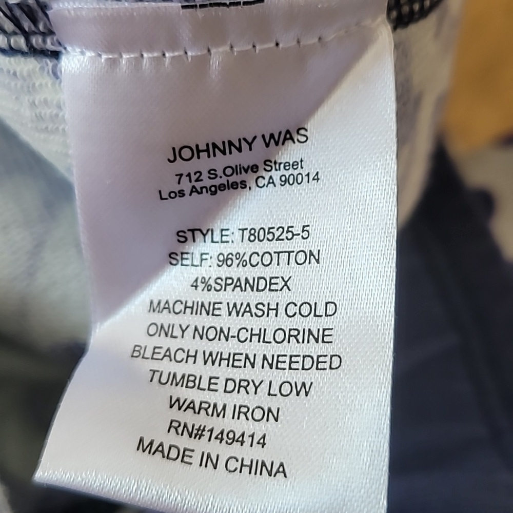 Johnny Was Easy Shorts - Picture 13 of 14